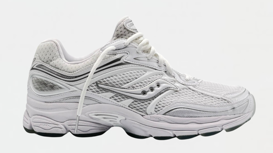 Saucony Omni 9 Socktop "Triple White"
