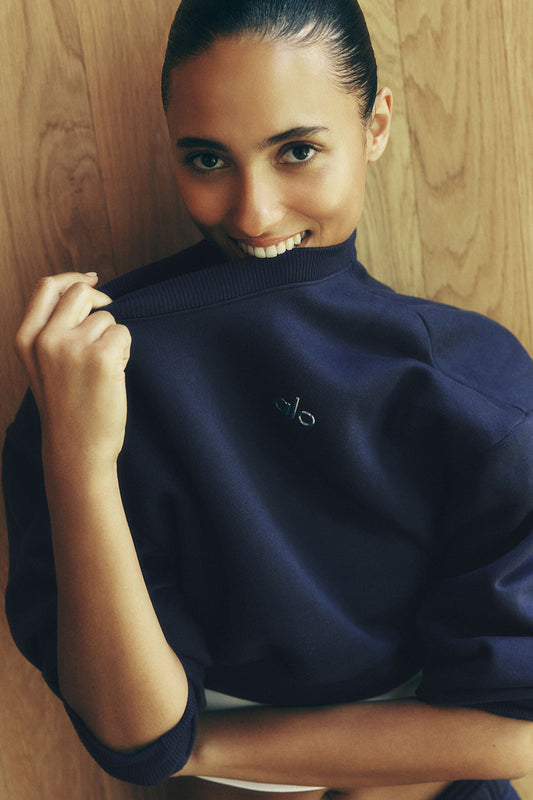 Cropped Accolade Crewneck - Navy